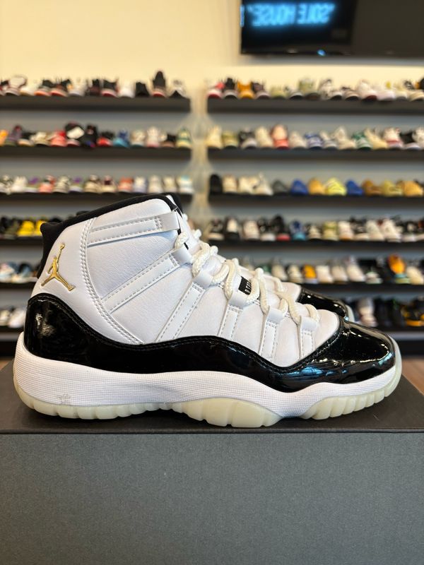 Jordan 11 Gratitude Size 6Y (7.5W) Pre-Owned