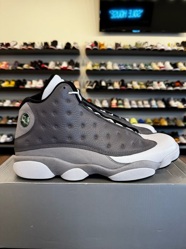 Jordan 13 Atmosphere Grey Size 13 Pre-Owned