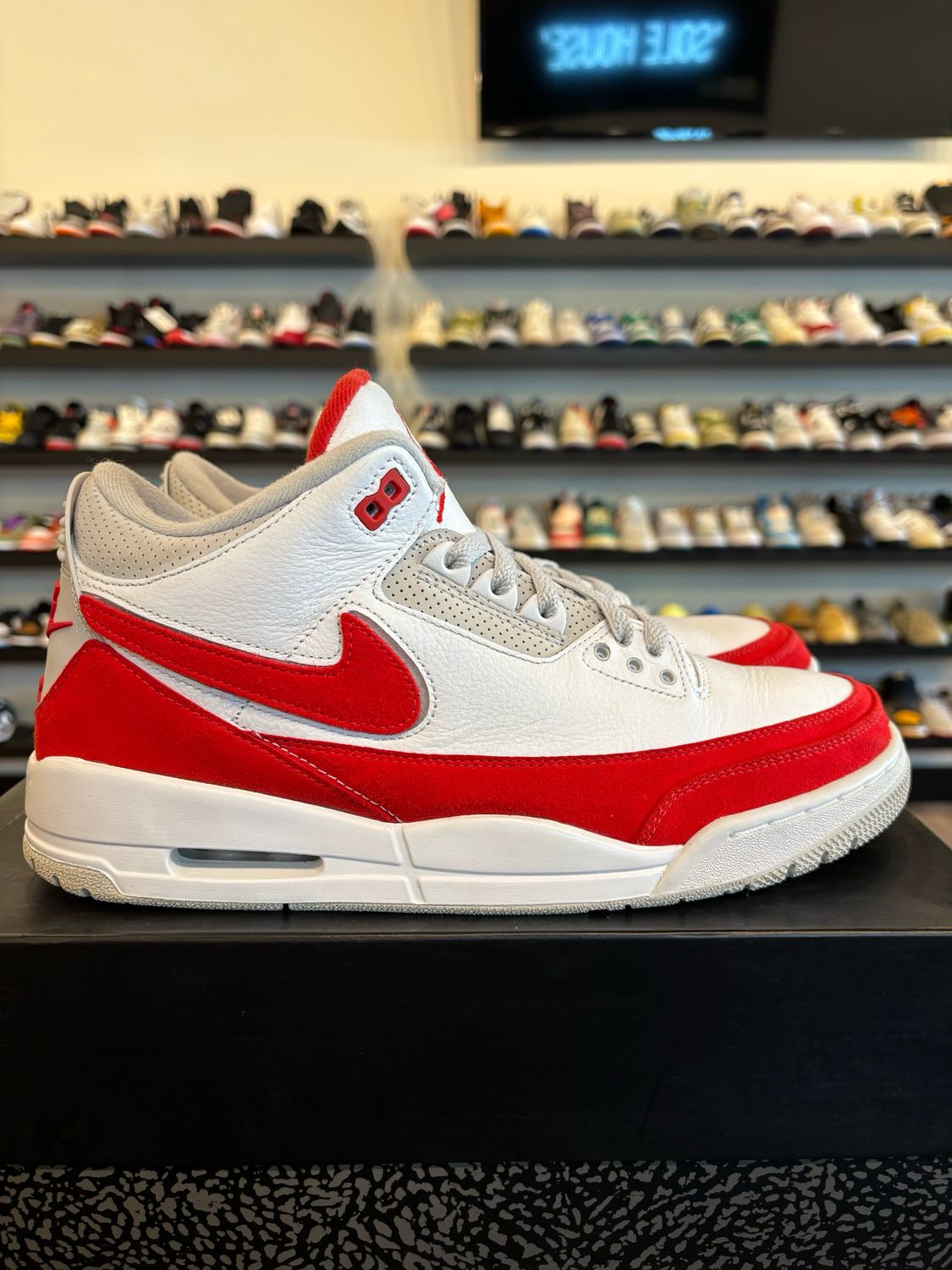 Jordan 3 Tinker AM1 Size 11 Pre-Owned