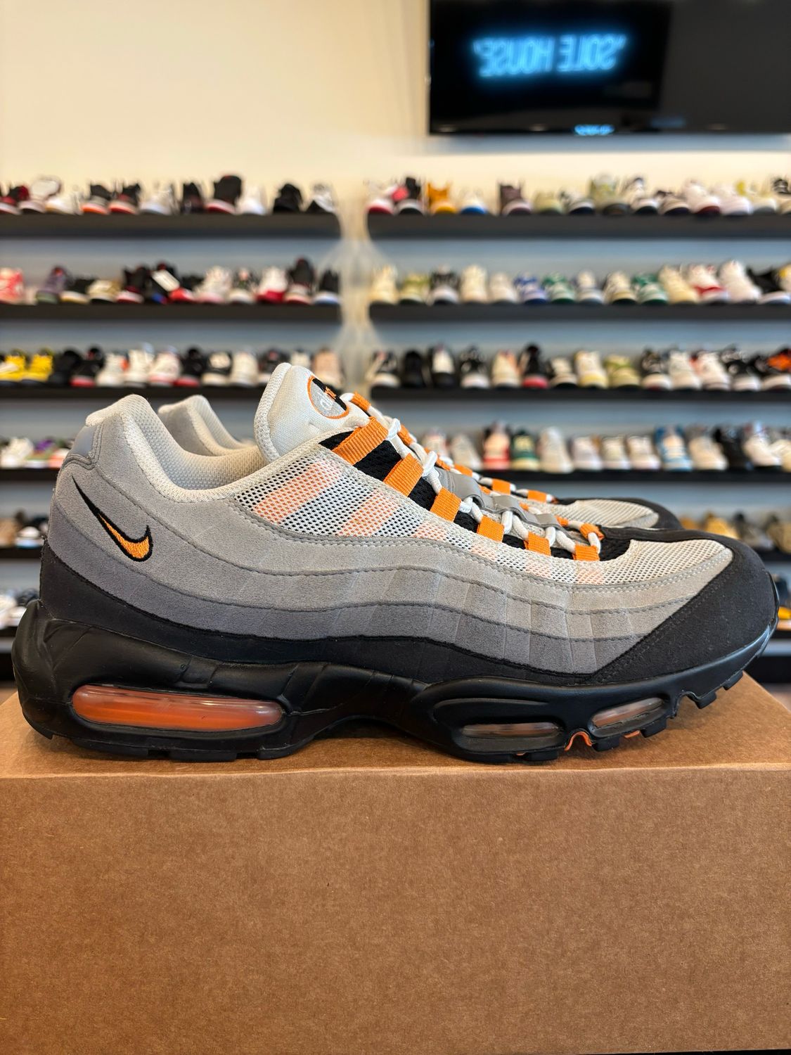 Nike Air Max 95 Neutral Grey Orange (2011) Size 14 Pre-Owned (No Box)