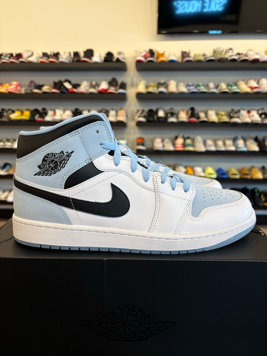 Jordan 1 Mid Ice Blue Size 12 Brand New