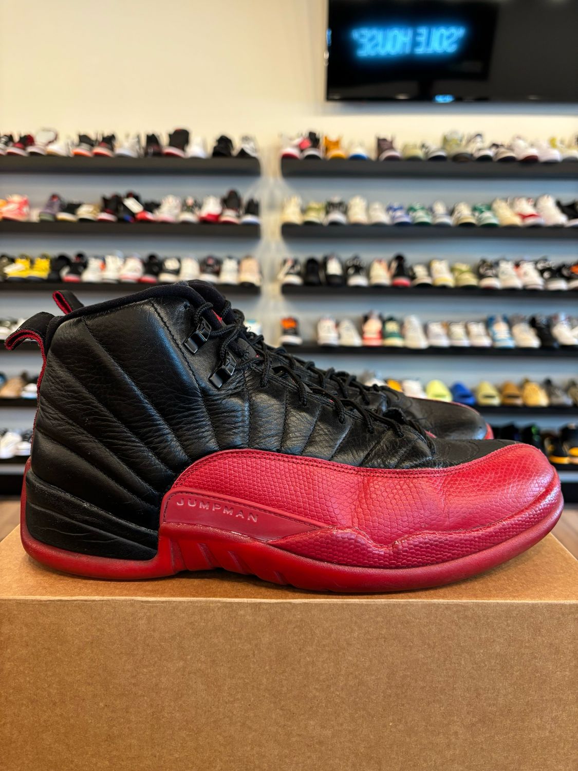 Jordan 12 Flu Game 2016 Size 13 Pre-Owned (No Box)