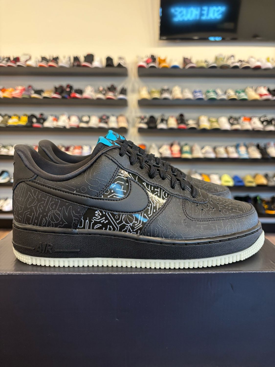 Nike Air Force 1 Low Computer Chip Size 8 Brand New