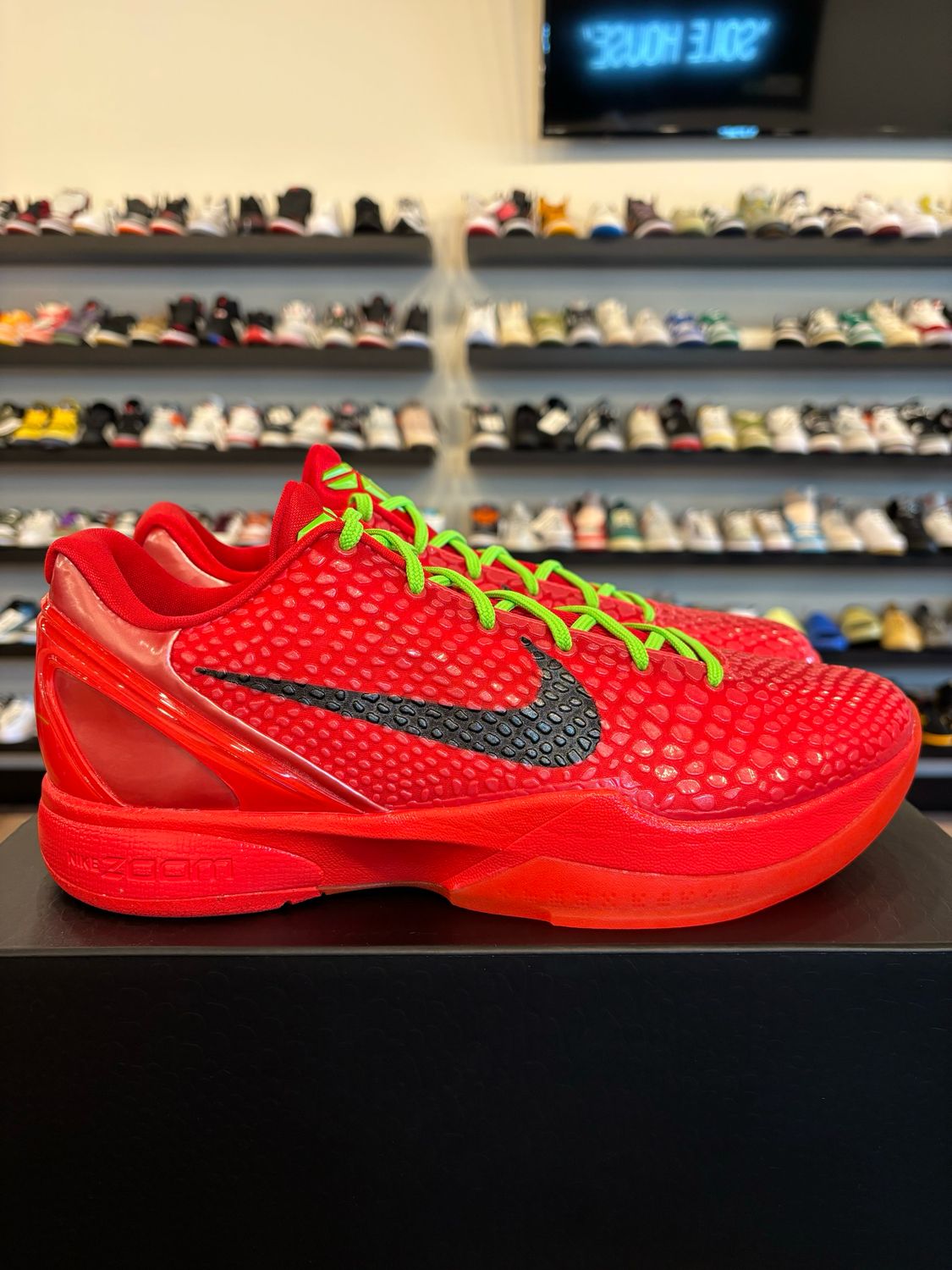 Nike Kobe 6 Protro Reverse Grinch Size 12 Brand New