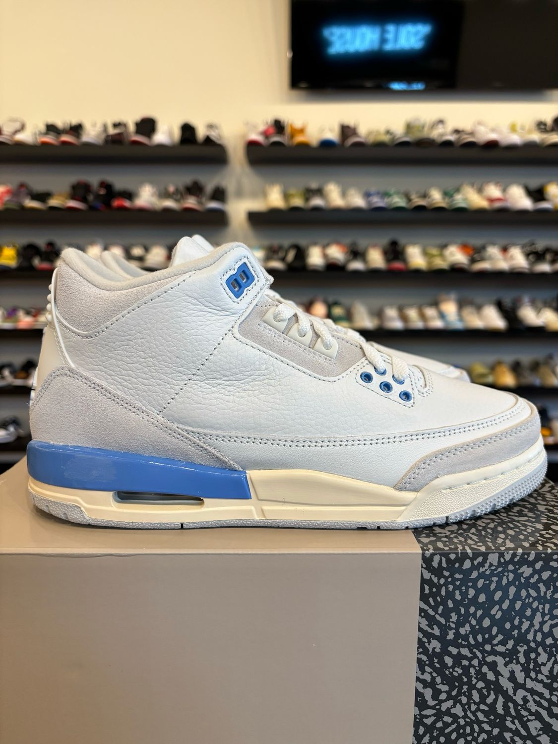 Jordan 3 Lucky Shorts Size 7Y (8.5W) Brand New