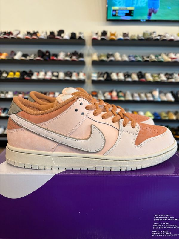 Nike SB Dunk Low Trocadero Garden Size 10.5 Brand New