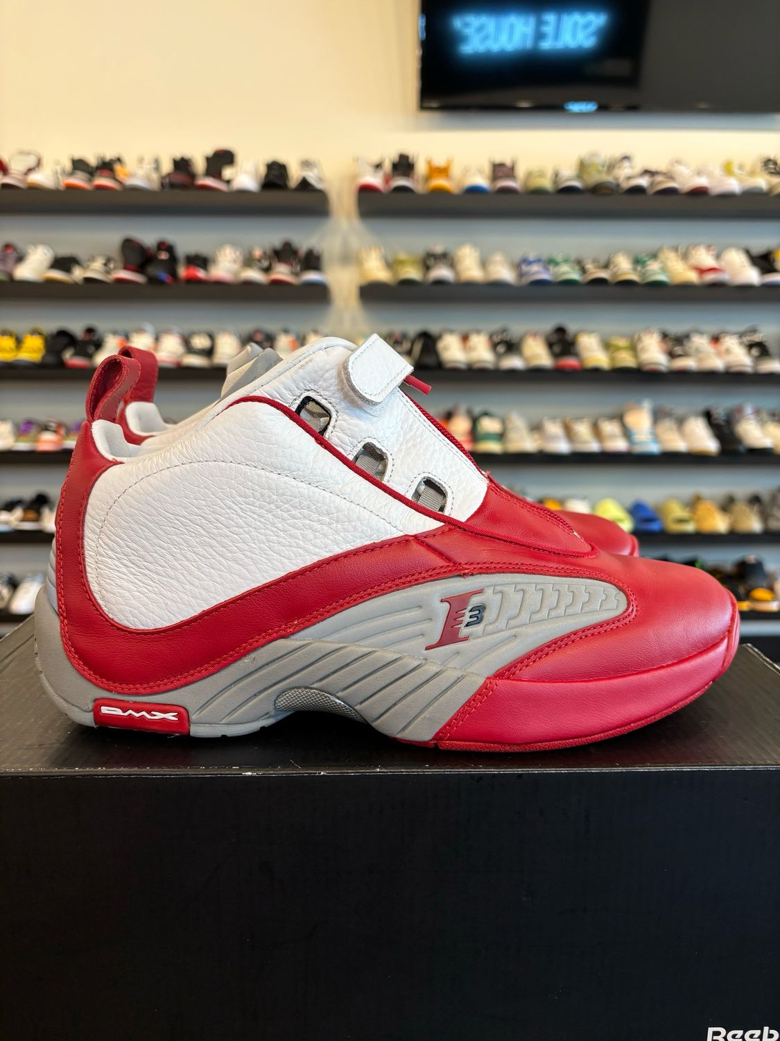 Reebok Answer Iverson IV OG Red White Size 9 Pre-Owned