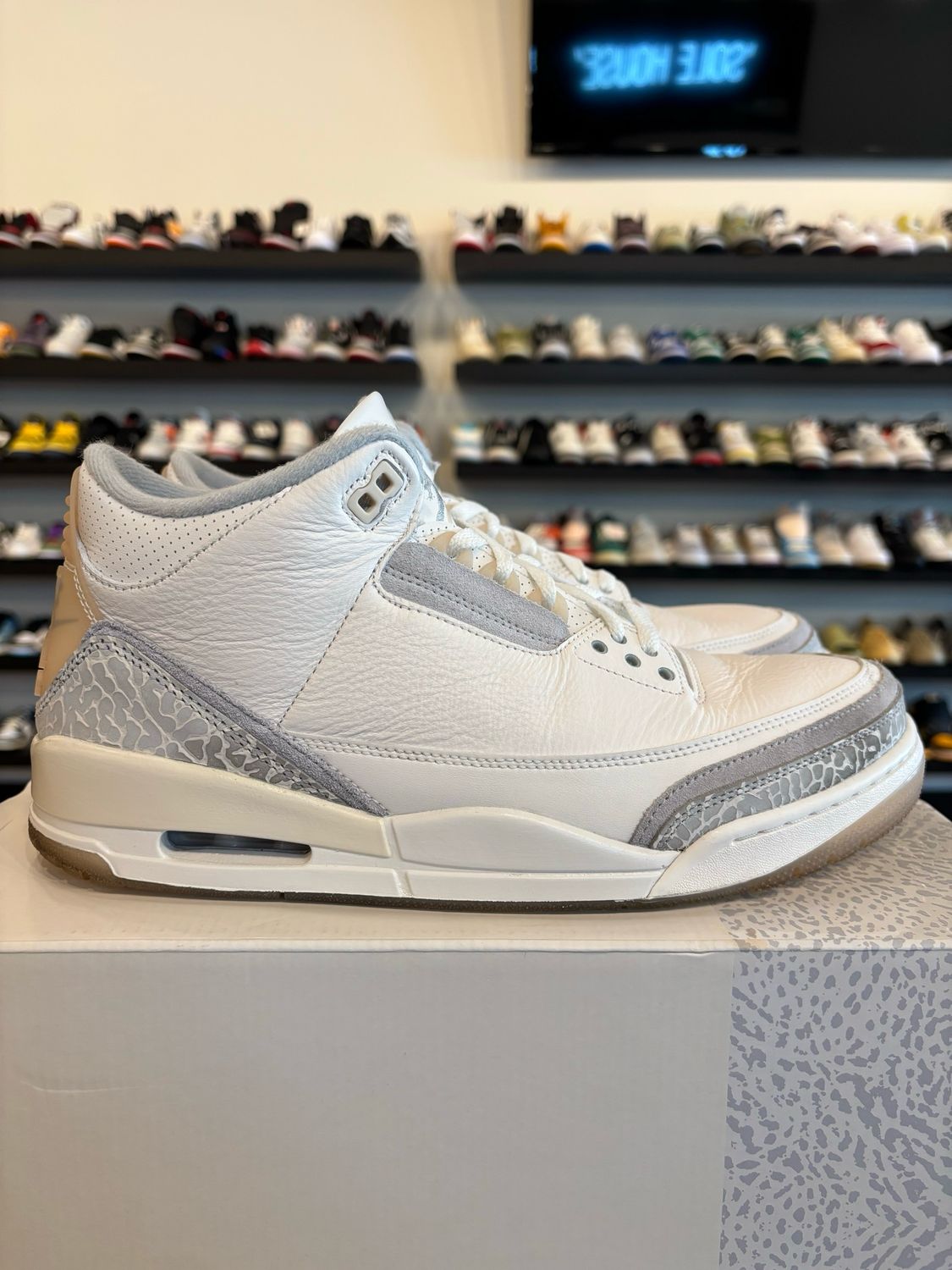 Jordan 3 Craft Ivory Size 11 Pre-Owned