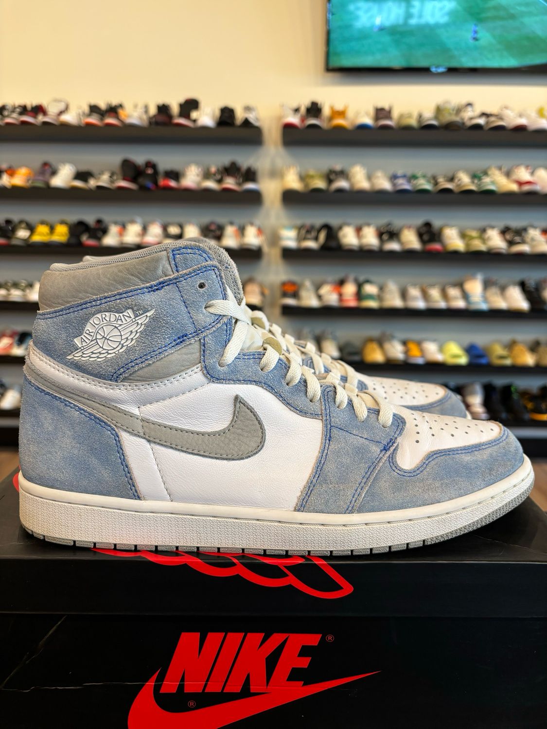 Jordan 1 Hyper Royal Size 12 Pre-Owned