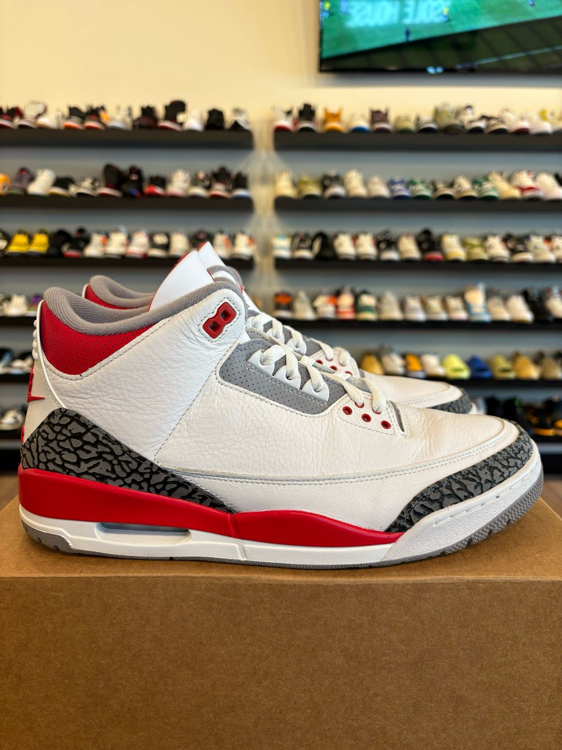 Jordan 3 Fire Red 2022 Size 12 Pre-Owned (No Box)