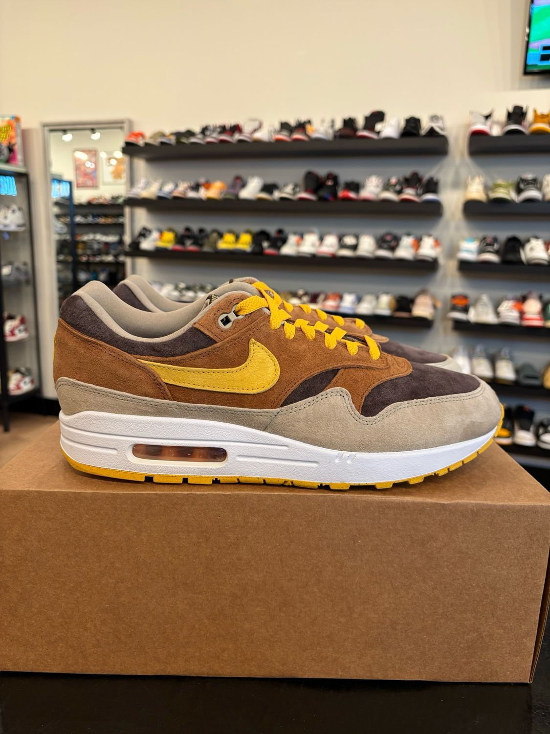 Nike Air Max 1 Ugly Duckling Size 11 Pre-Owned