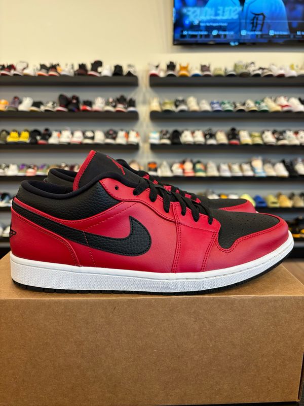 Jordan 1 Low Reverse Pebble Bred Size 13 Pre-Owned (No Box)