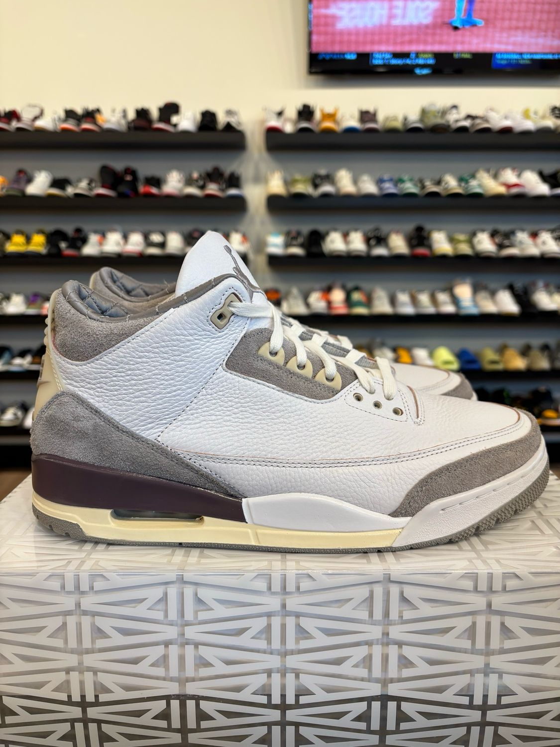 Jordan 3 A Ma Maniere White Size 12 (13.5W) Pre-Owned