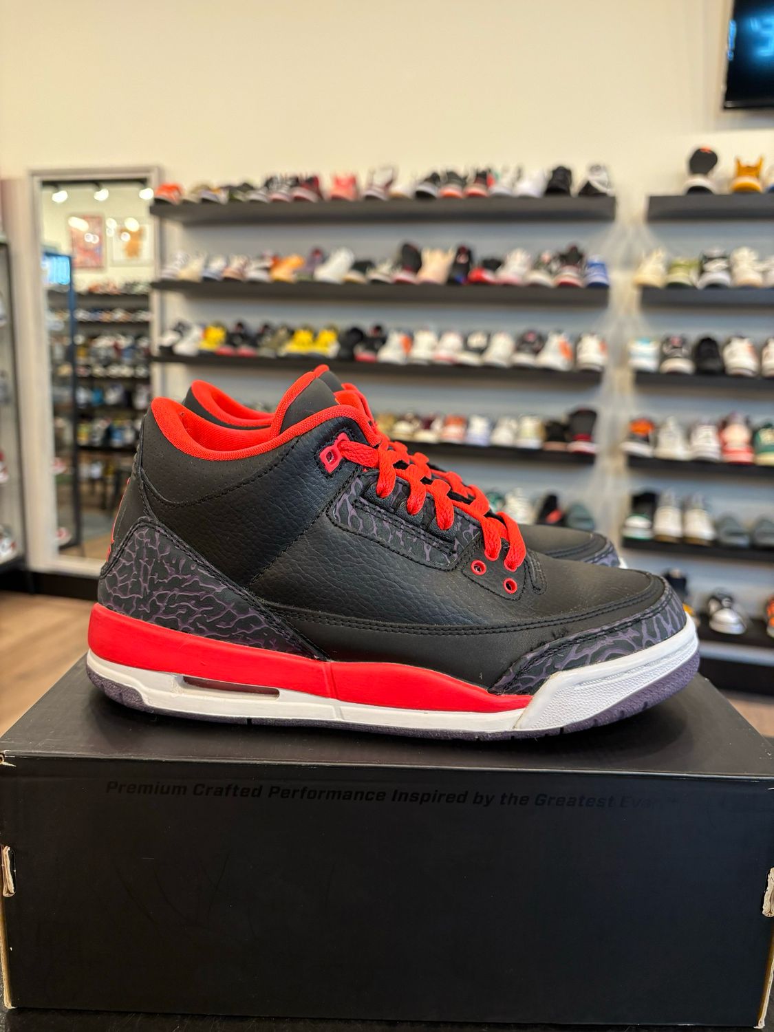 Jordan 3 Crimson Size 5Y (6.5W) Pre-Owned
