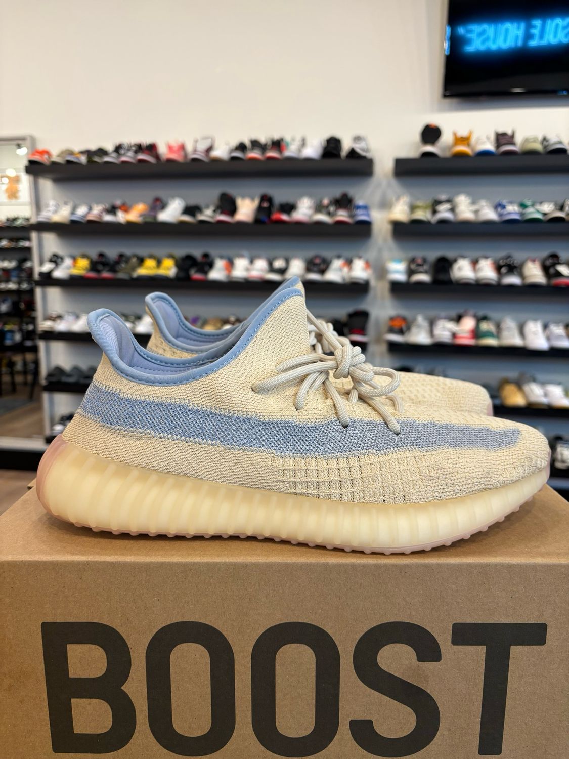 Yeezy 350 V2 Linen Size 11.5 Pre-Owned