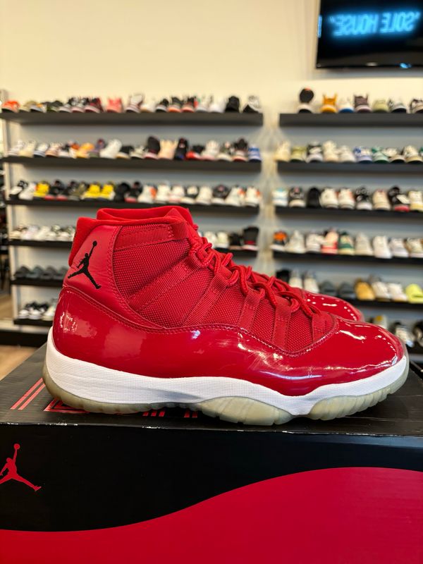 Jordan 11 Win Like 96 Size 10.5 Pre-Owned