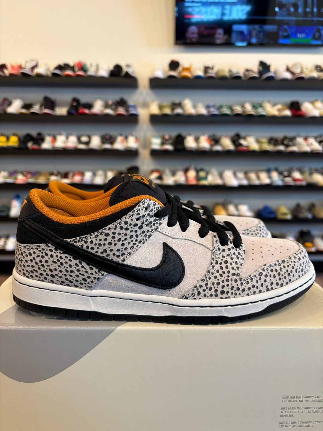 Nike SB Dunk Low Safari Size 8 Pre-Owned