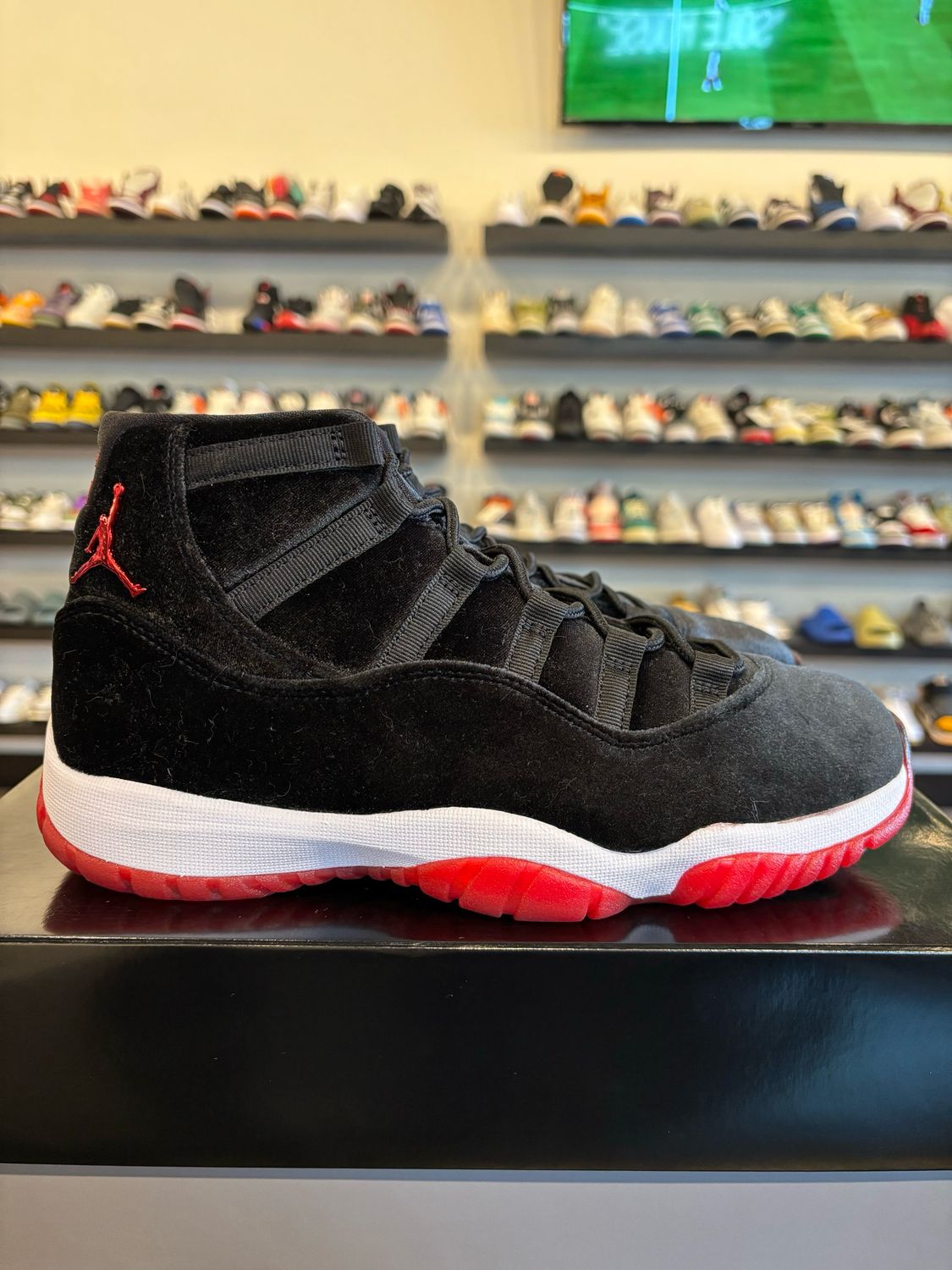 Jordan 11 Satin Bred Size 8 (9.5W) Pre-Owned