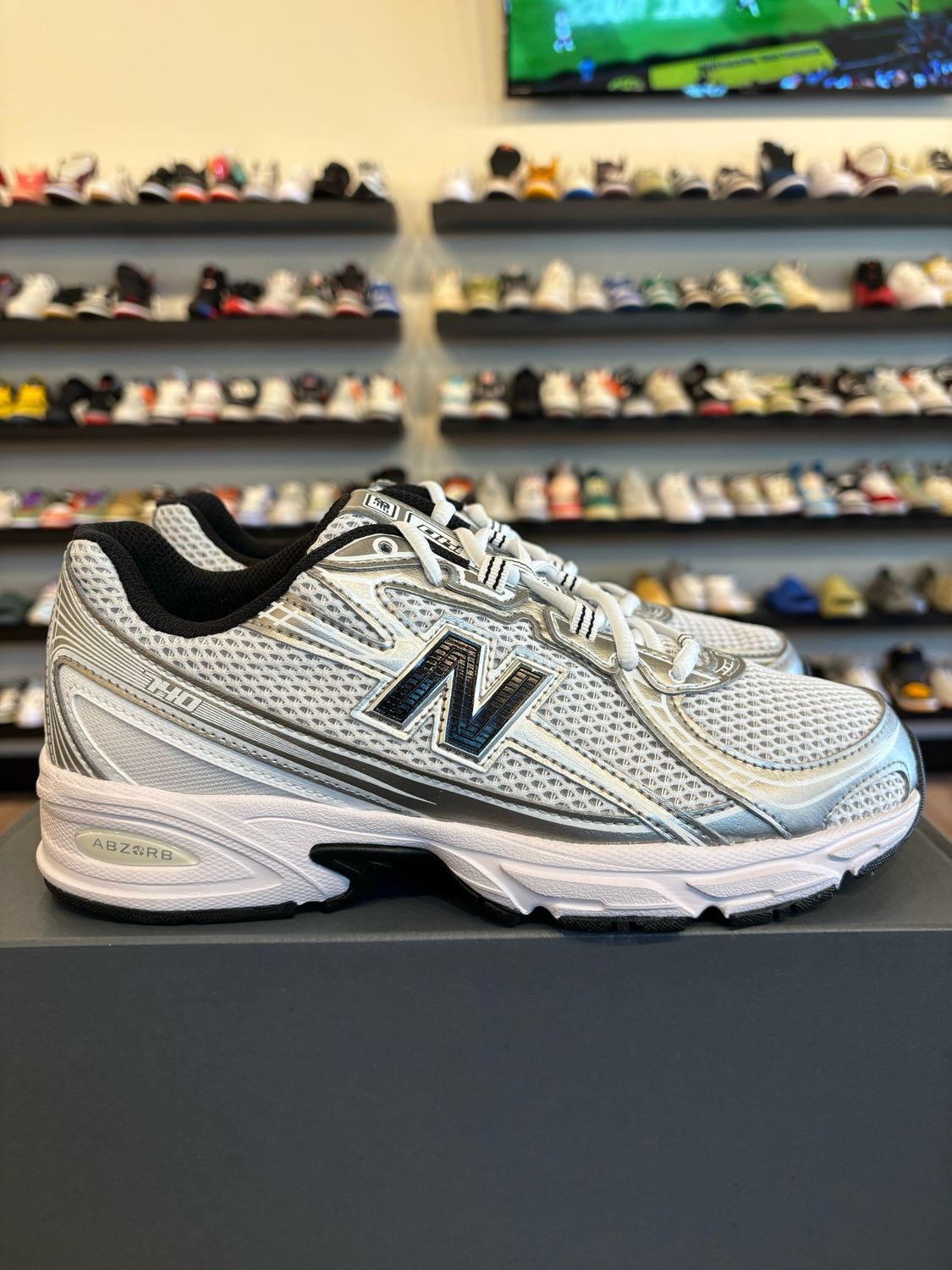 New Balance 740 Metallic Silver Black Size 7Y (8.5W) Brand New