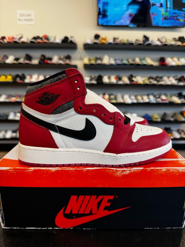 Jordan 1 Lost and Found Size 5Y (6.5W) Brand New
