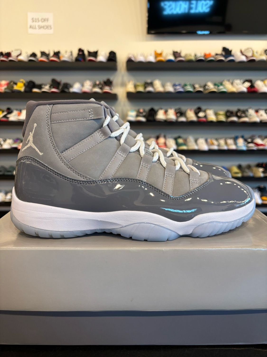 Jordan 11 Cool Grey Size 11 Pre-Owned