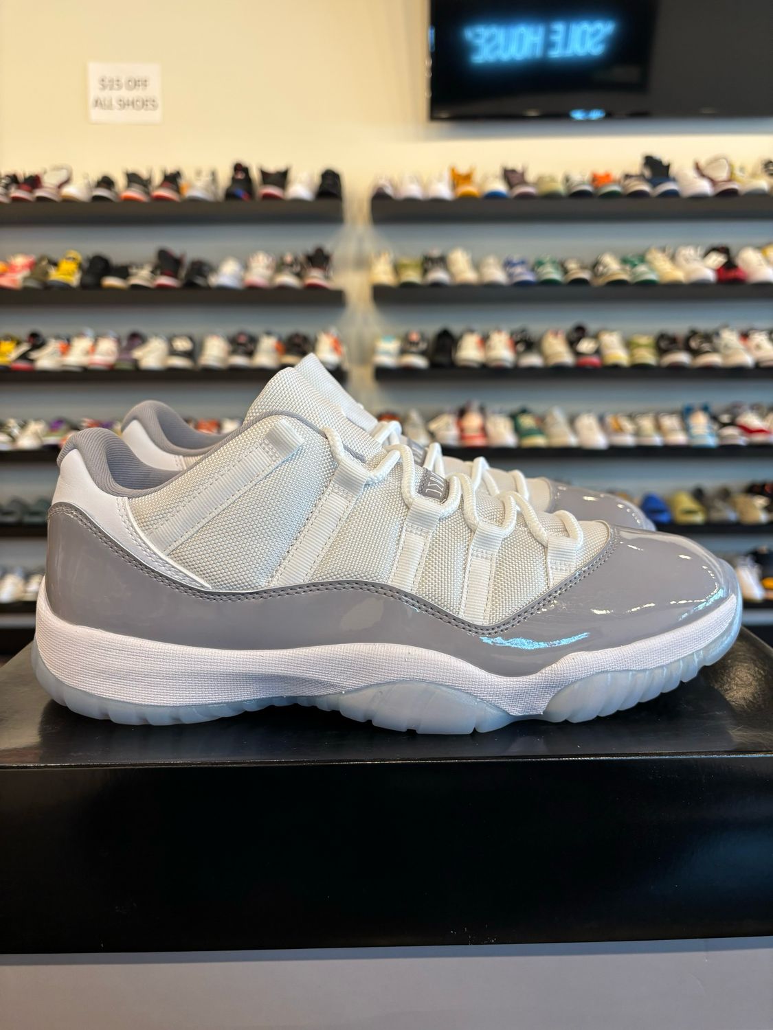 Jordan 11 Low Cement Grey Size 11 Pre-Owned