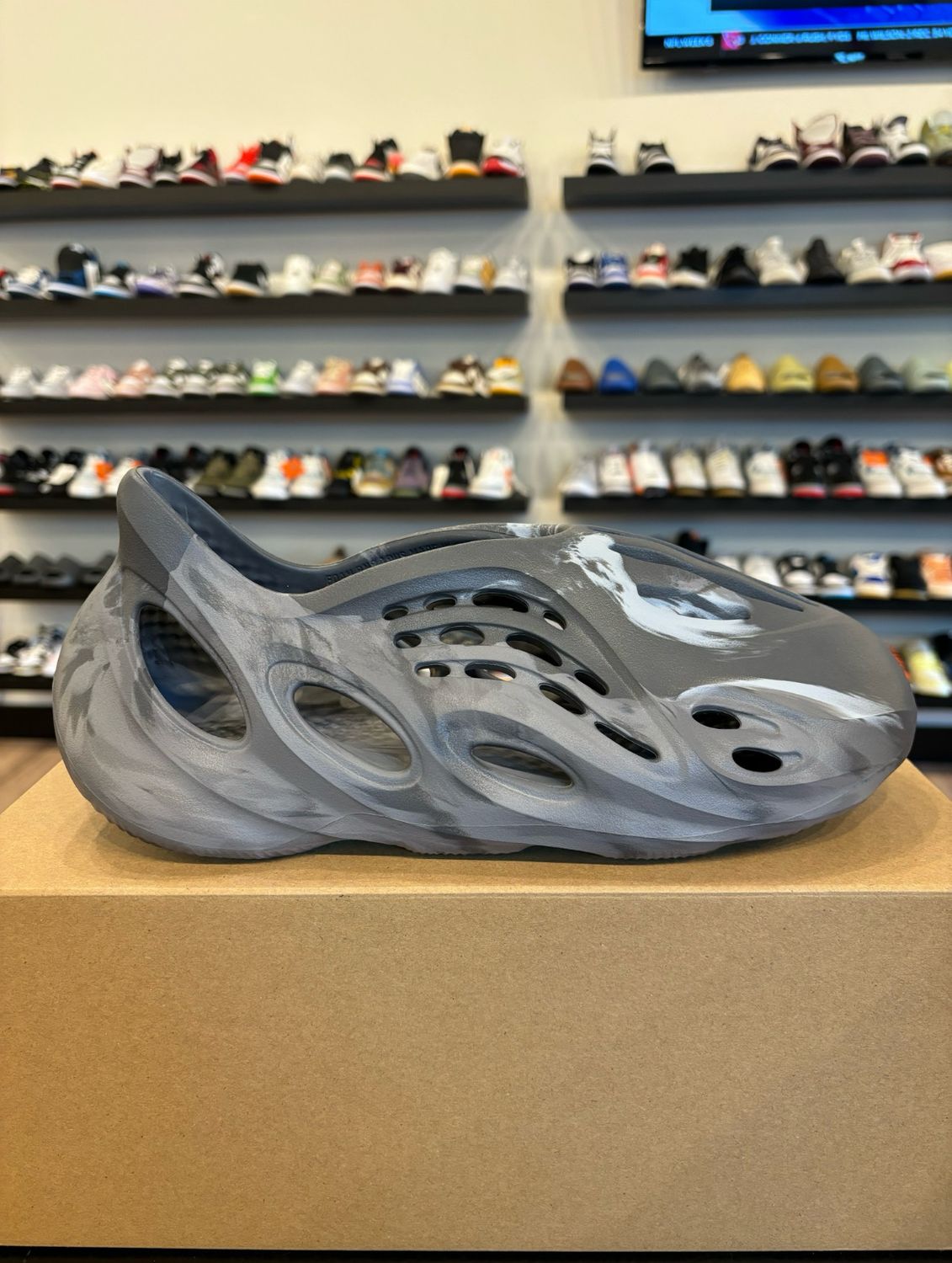 Yeezy Foam Rnnr MX Granite Size 10 Brand New