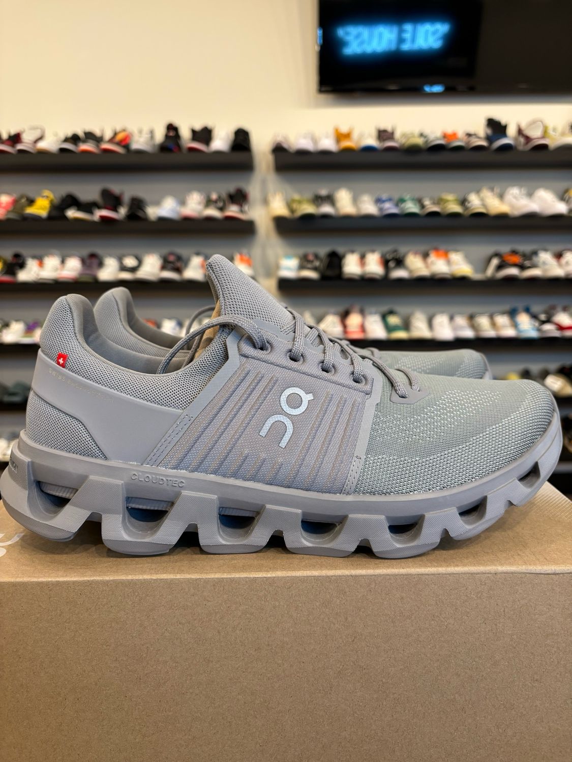 On Cloud Swift 4 AD Grey Size 11 Brand New