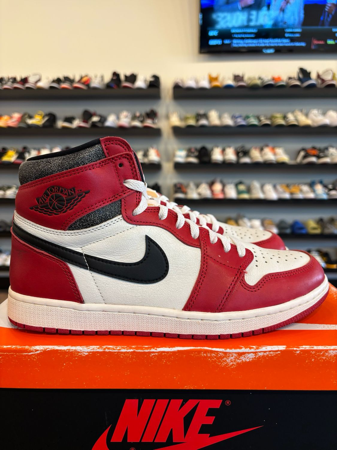 Jordan 1 Lost and Found Size 10 Pre-Owned