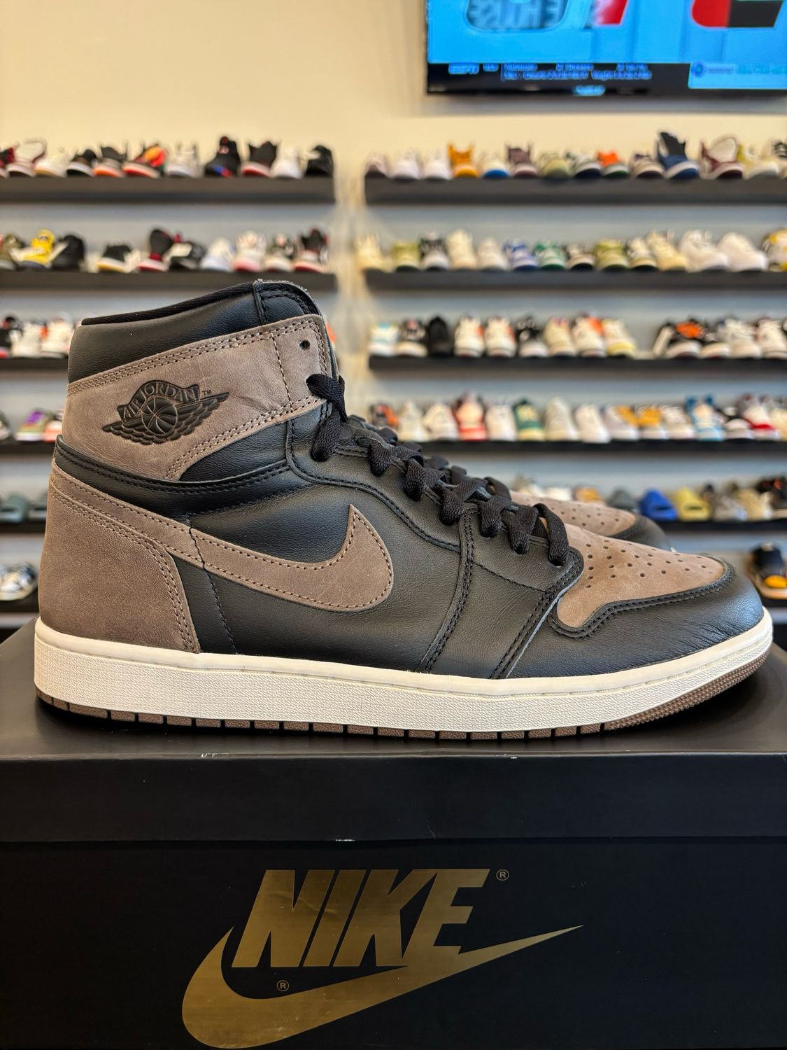Jordan 1 Palomino Size 12 Pre-Owned
