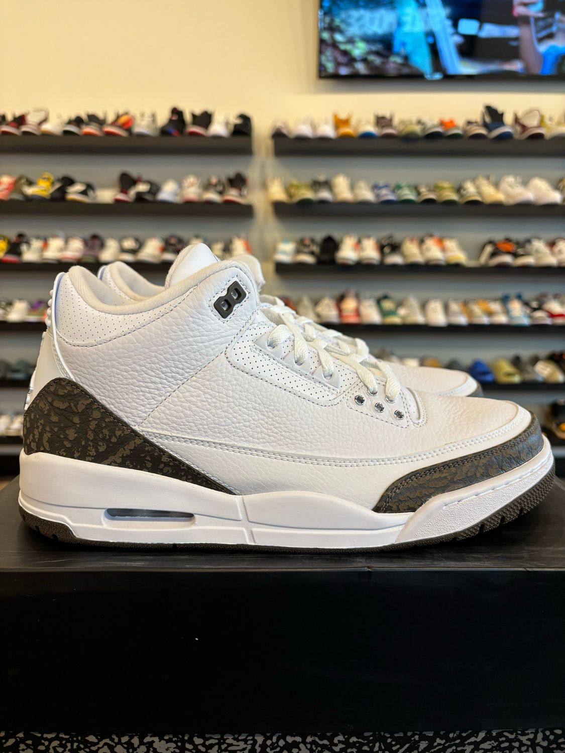 Jordan 3 Mocha 2018 Size 11 Brand New