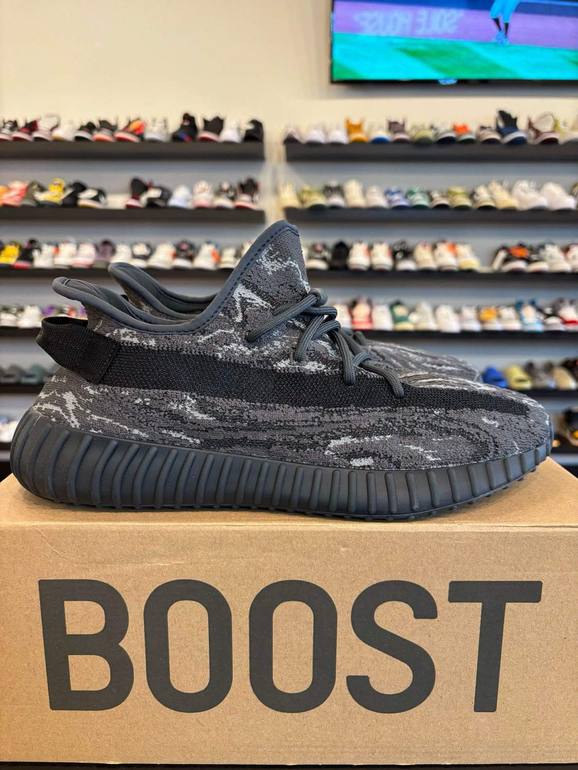 Yeezy 350 V2 MX Salt Size 11 Brand New
