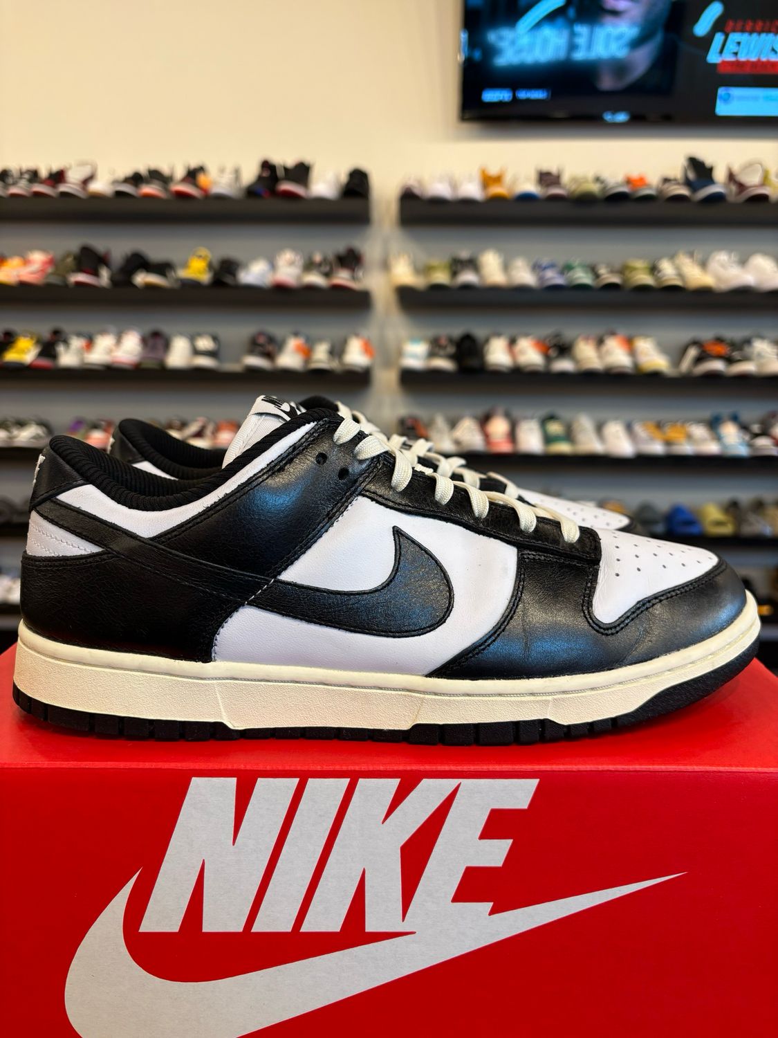 Nike Dunk Low Vintage Panda Size 10 (11.5W) Pre-Owned
