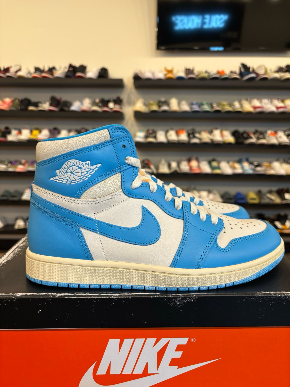 Jordan 1 Reimagined UNC Size 9 Pre-Owned