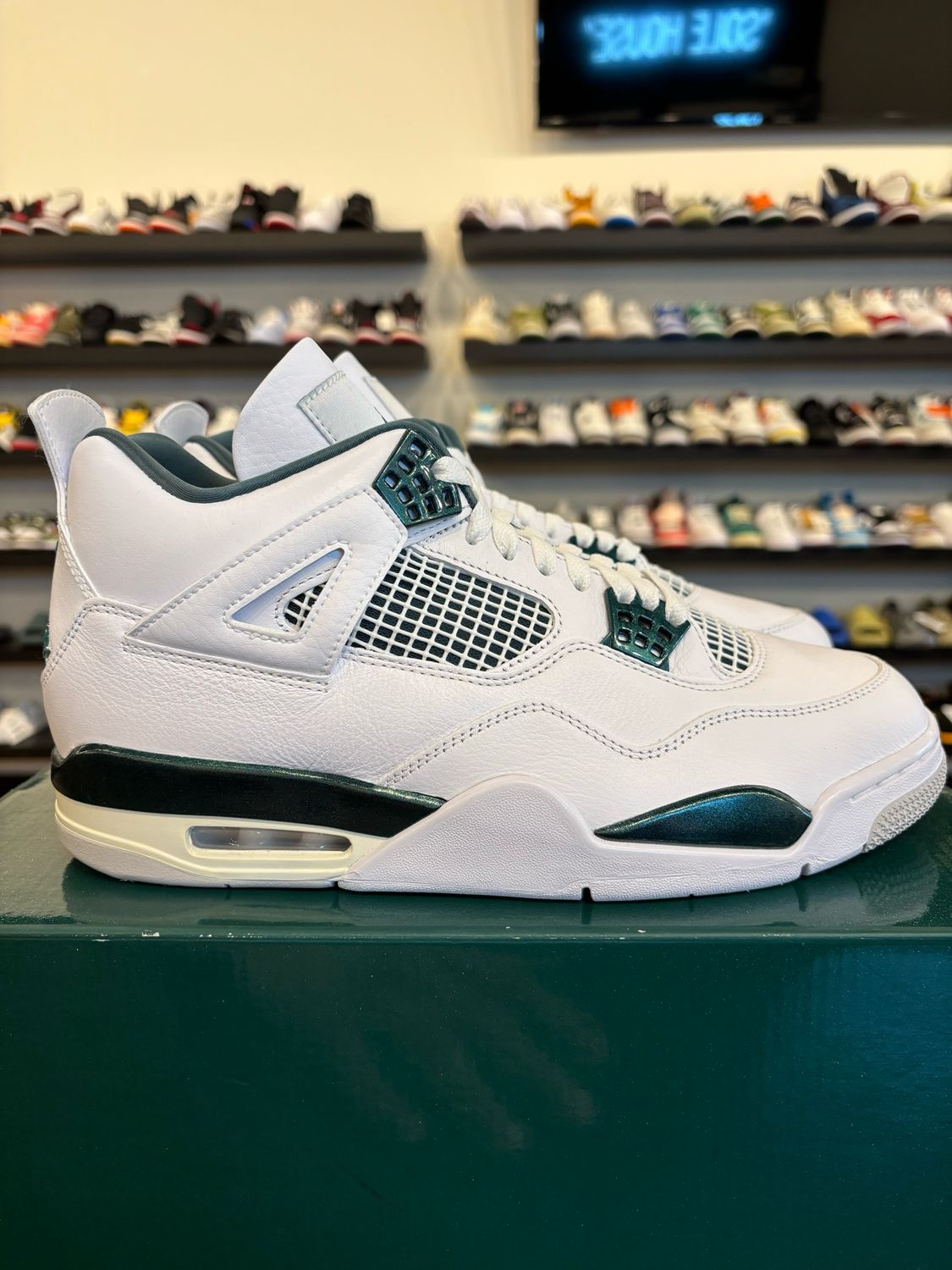 Jordan 4 Oxidized Green Size 10 Pre-Owned