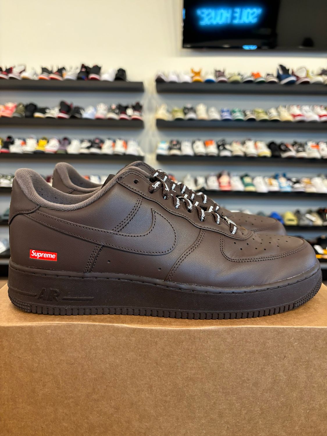 Nike Air Force 1 Low Supreme Brown Size 12 Pre-Owned (No Box)