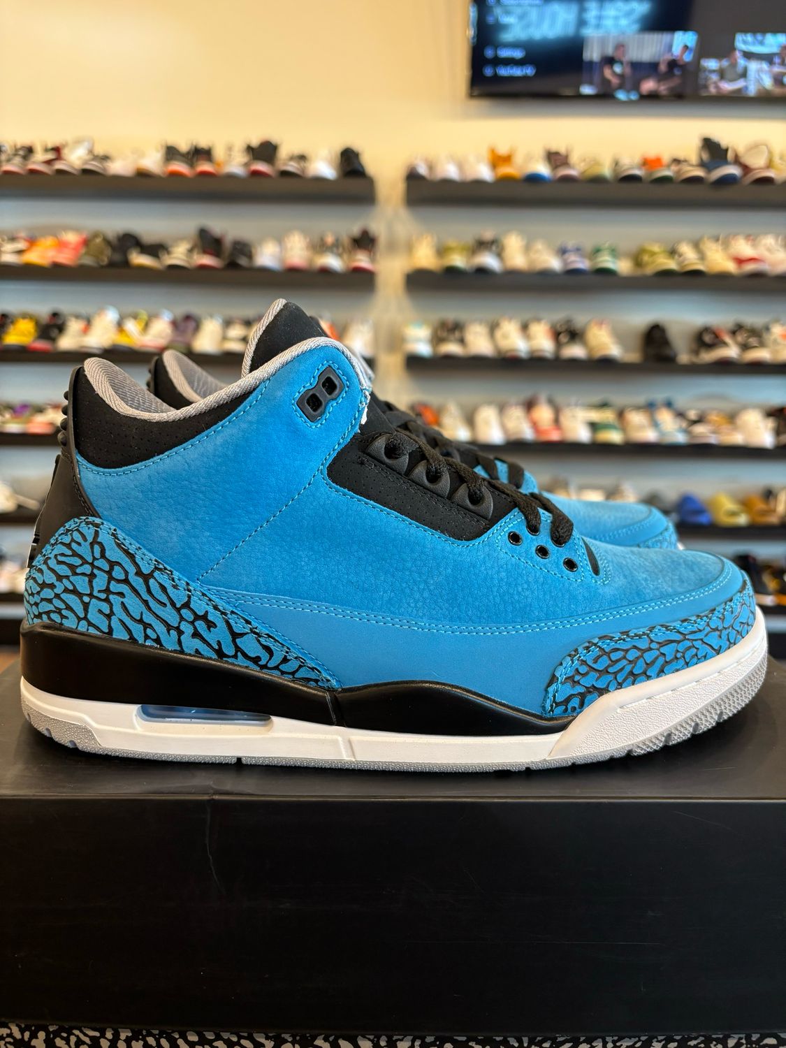 Jordan 3 Powder Blue 2014 Size 9 Brand New