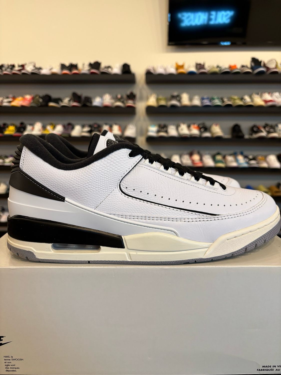 Jordan 2/3 Black White Size 13 Pre-Owned
