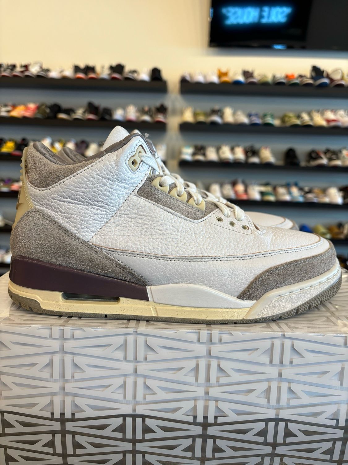 Jordan 3 A Ma Maniere White Size 8 (9.5W) Pre-Owned