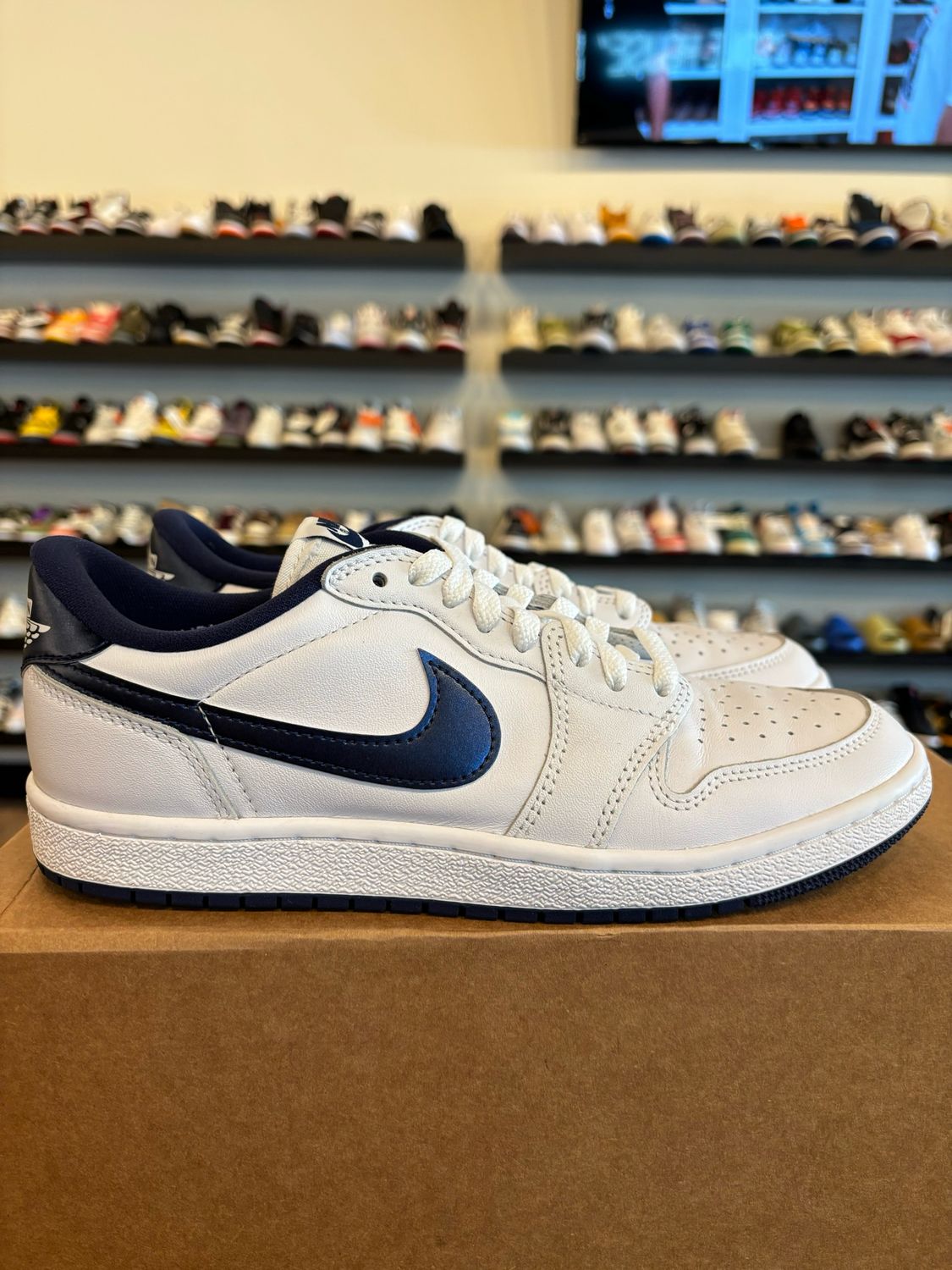 Jordan 1 Low 85 Metallic Navy Size 9 Pre-Owned (No Box)