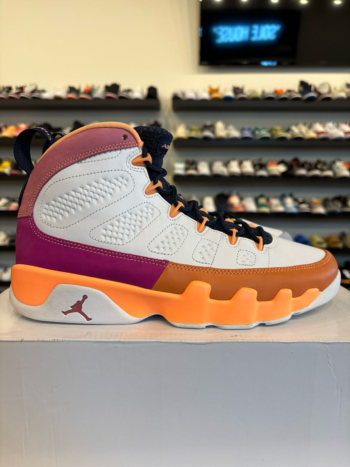 Jordan 9 Change The World Size 8 (9.5W) Pre-Owned