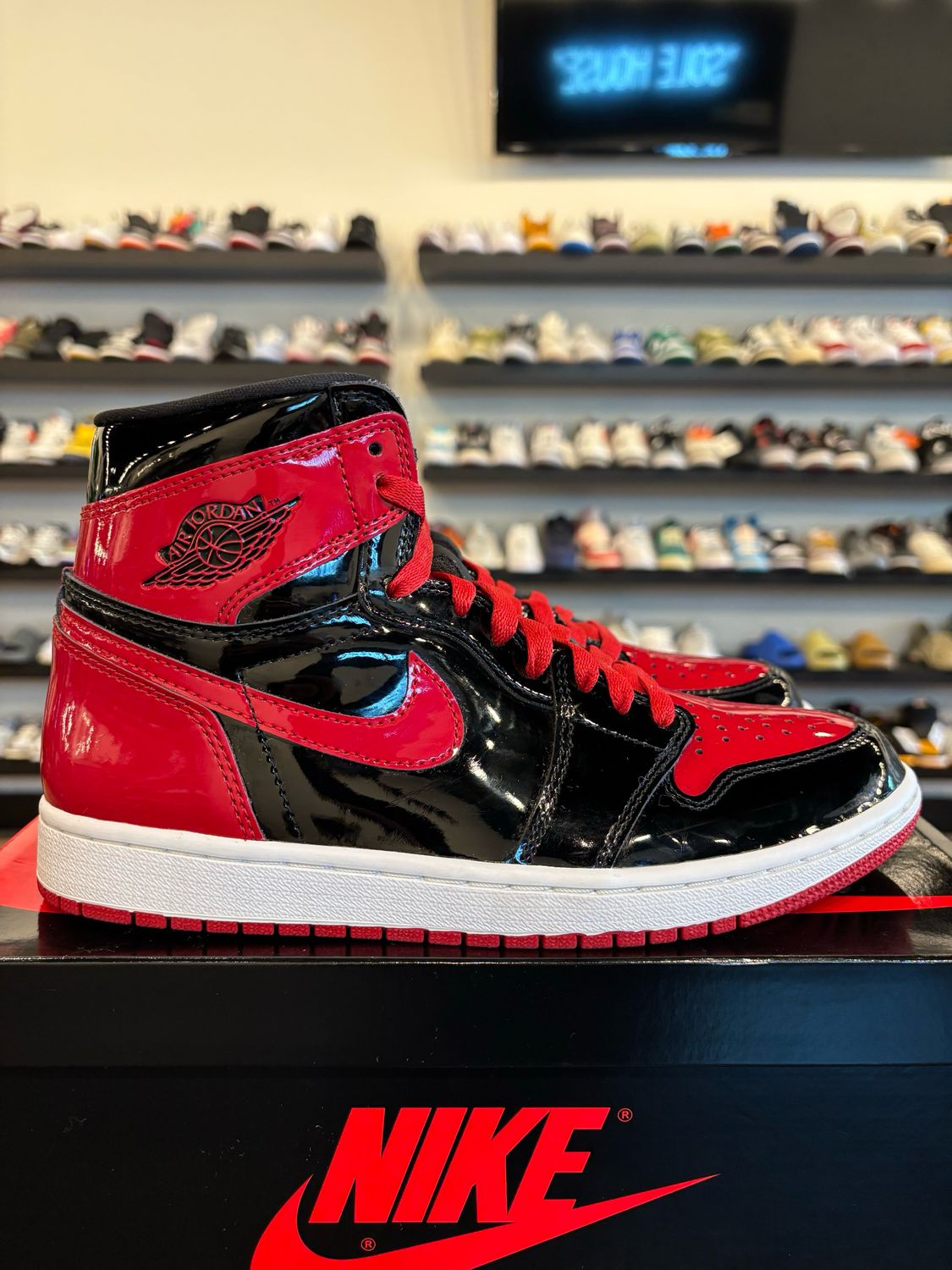 Jordan 1 Patent Bred Size 8 Pre-Owned