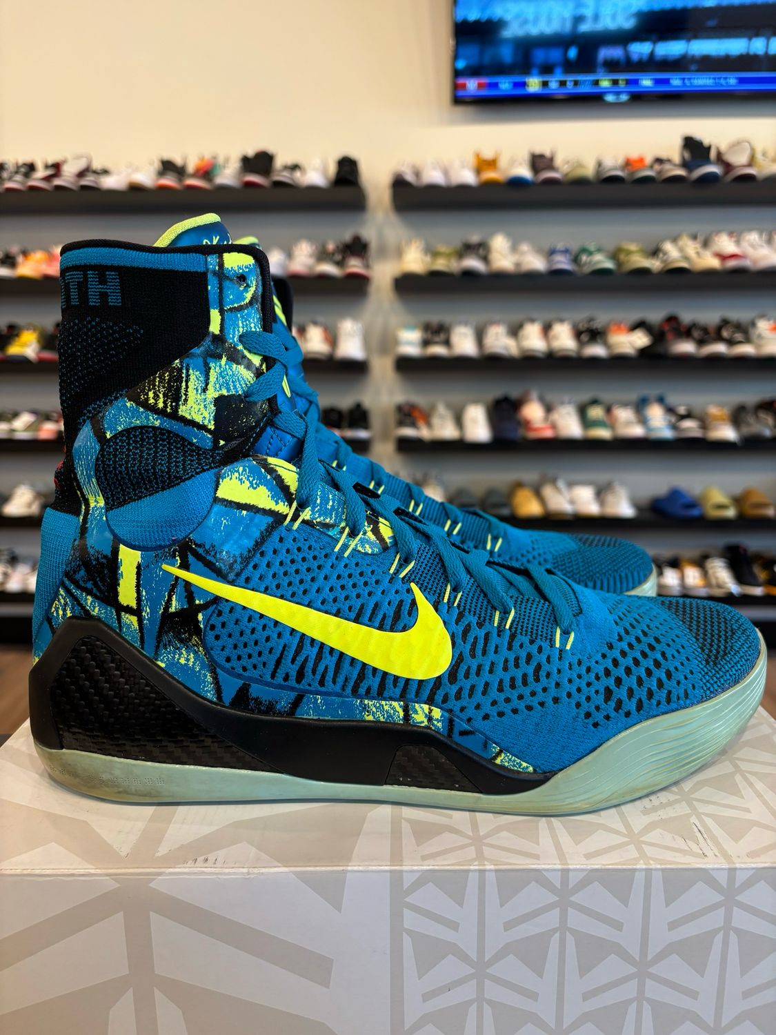 Nike Kobe 9 High Elite Perspective Size 12 Pre-Owned