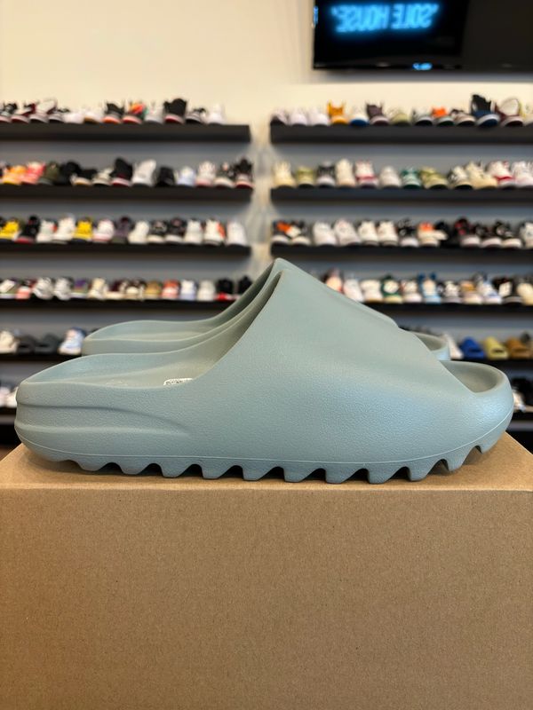 Yeezy Slide Salt Size 10 Brand New