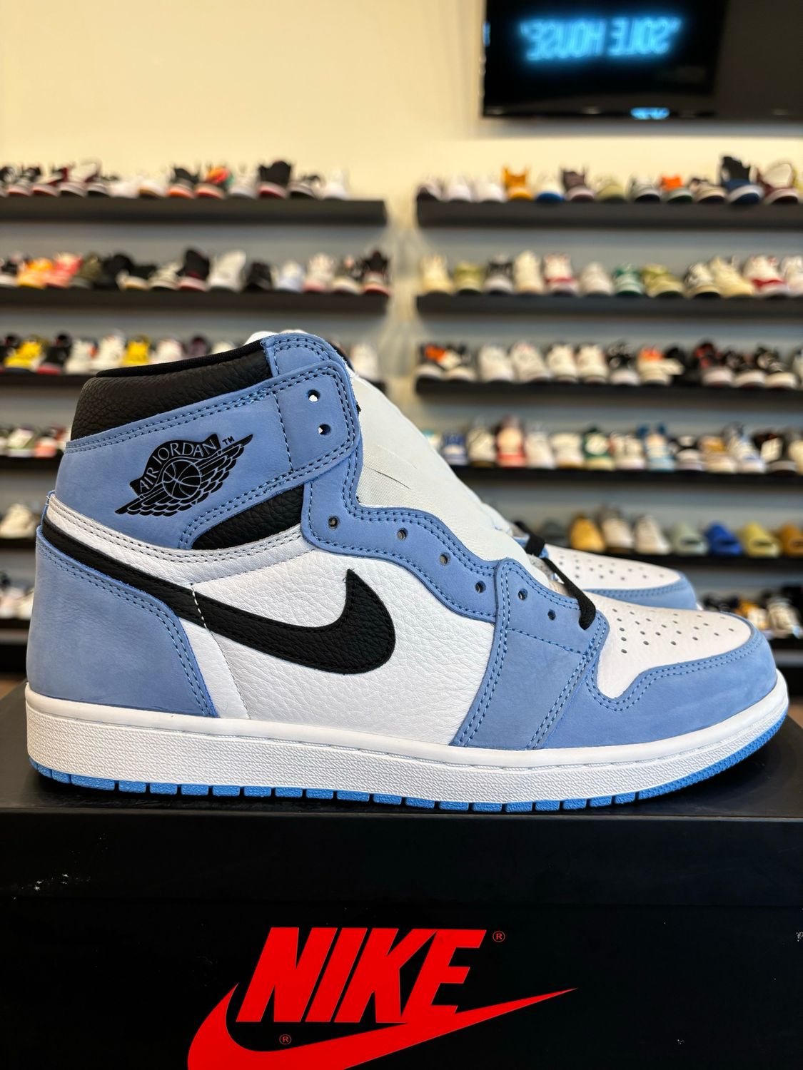 Jordan 1 University Blue Size 10.5 Brand New