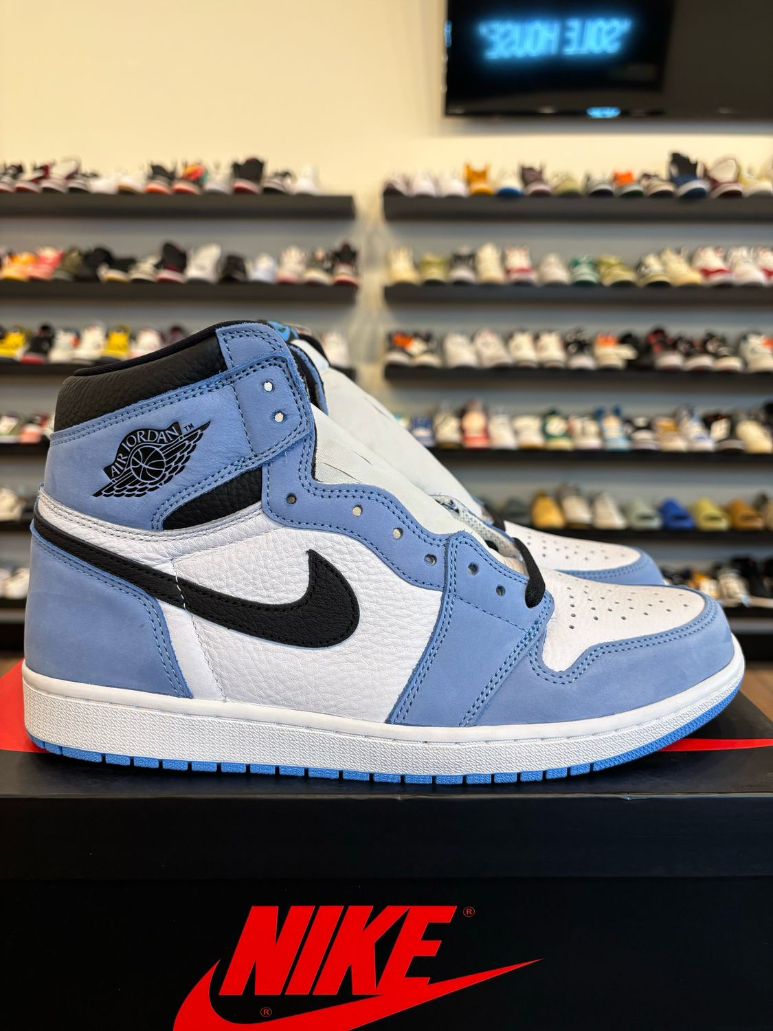 Jordan 1 University Blue Size 11 Brand New