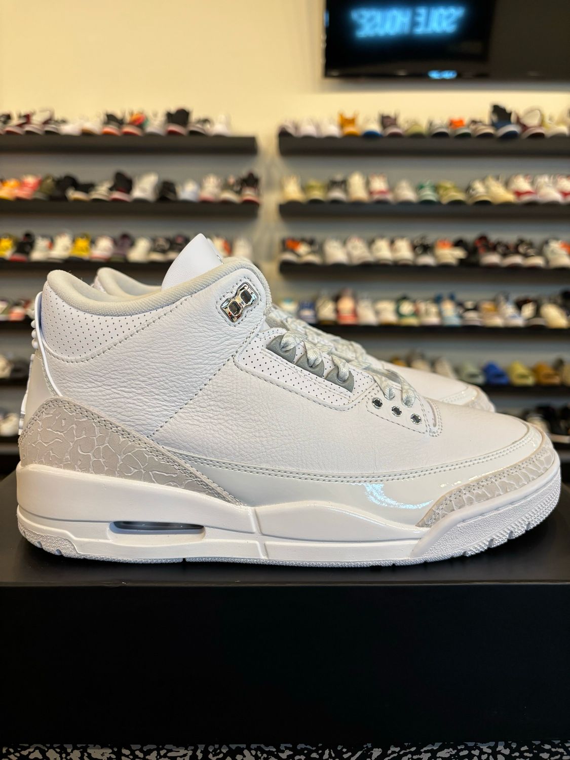 Jordan 3 Pure Money 2025 Size 8.5 Brand New