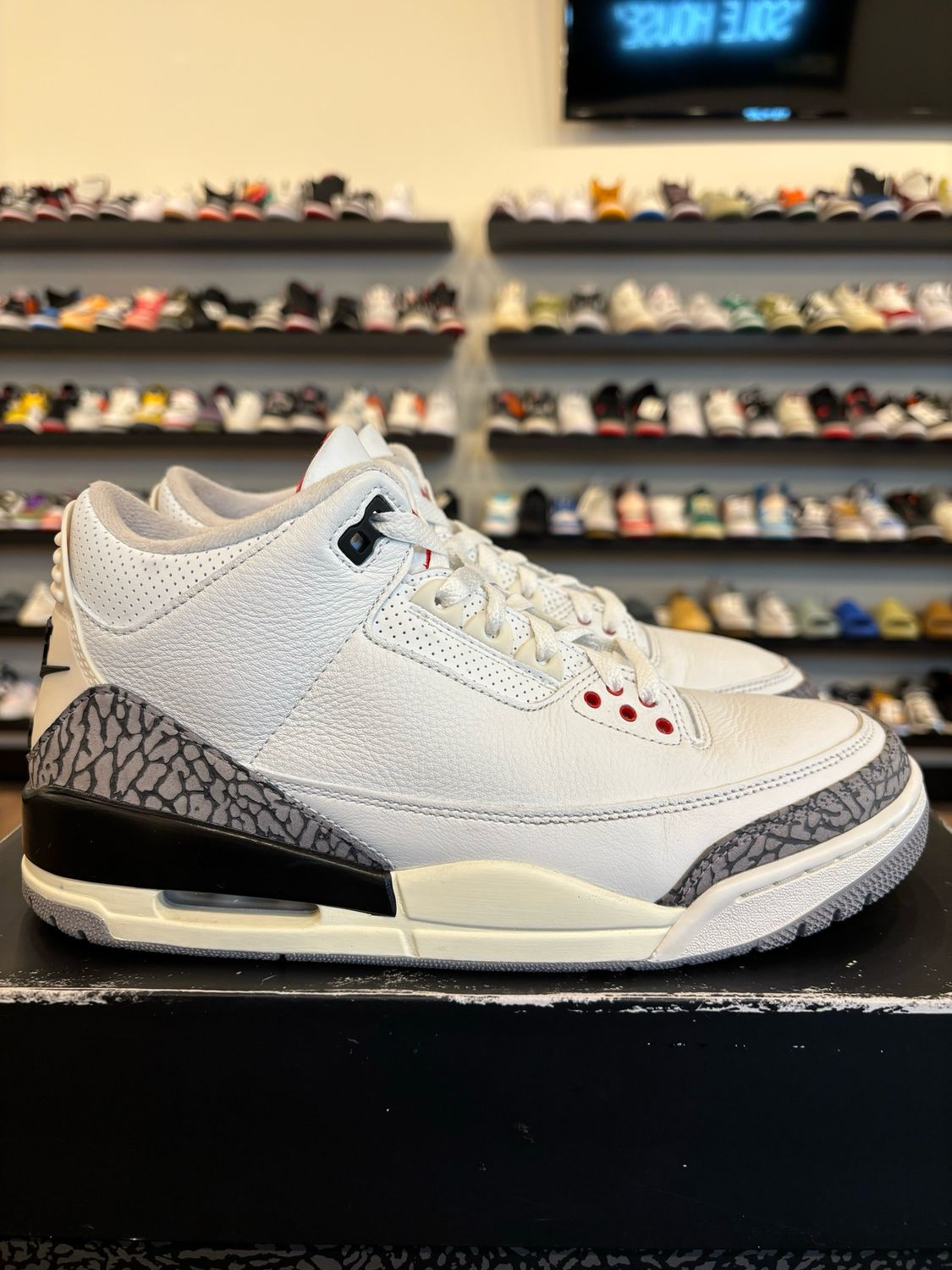 Jordan 3 Reimagined White Cement Size 9 Pre-Owned