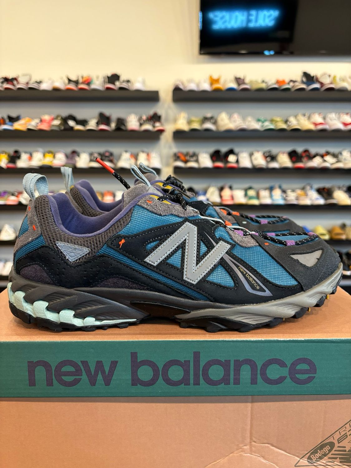 New Balance 610 Bodega Trail Size 12 Pre-Owned