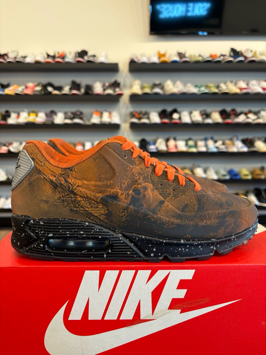 Nike Air Max 90 Mars Landing Size 8.5 Pre-Owned